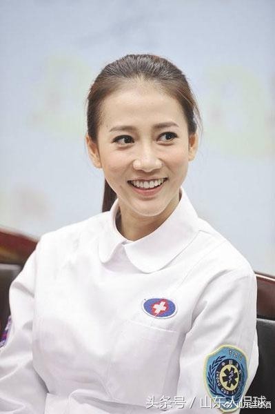 一个唱功、相貌出众却没有红起来的歌手——弦子个人资料