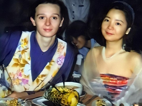 罕见名人合影，图6年轻的郎平被领导接见，图3邓丽君和外籍小男友