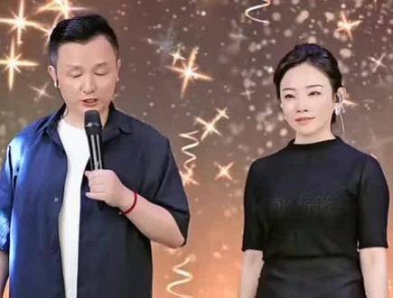 九歌与李铭雪隔空握手,直播间里虽不能相拥