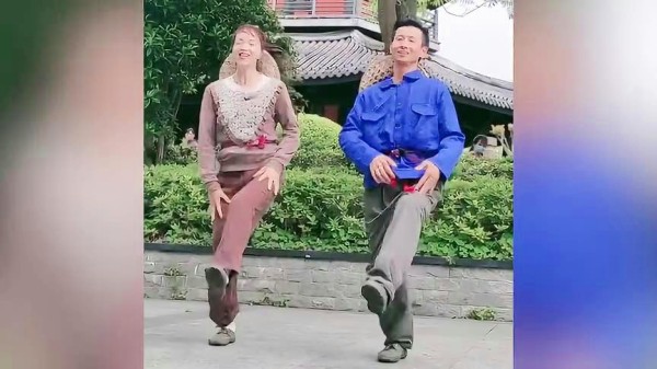 鬼步舞《瑞安二套》舞步简单很好看，最佳组合，跳的太棒了