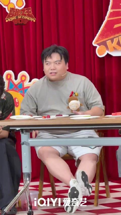 减肥是为了什么？@刘仁铖真不错 ：他要去相亲～ 桃桃奇见店