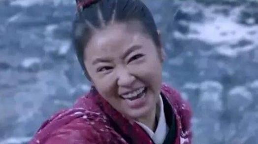 娱乐圈装嫩演少女的明星，胡歌不是最惨，被55岁她叫“妈” 最惨