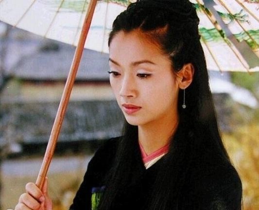 五位女明星饰演的小龙女排行，第五位被誉为最丑，刘亦菲才排第二