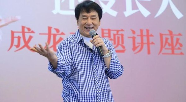 房祖名生日聚会，谢霆锋萧敬腾陈柏霖同框，秀出的朋友圈十分强大