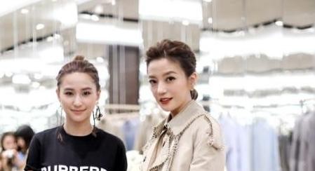 “最美千金”何超莲同框赵薇周冬雨，气质突出身材火辣碾压明星！