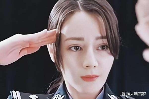 半退圈女演员因利剑玫瑰翻红 演技突破再获认可
