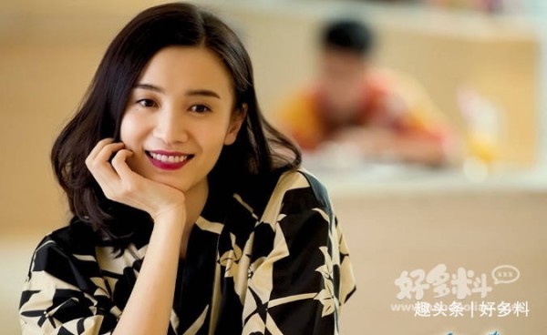 小<a style='color:#f10404;' href='https://www.mingxing.cc/tags-324.html ' target='_blank'>宋佳</a>在娱乐圈能排什么位置，小<a style='color:#f10404;' href='https://www.mingxing.cc/tags-324.html ' target='_blank'>宋佳</a>为何至今不婚