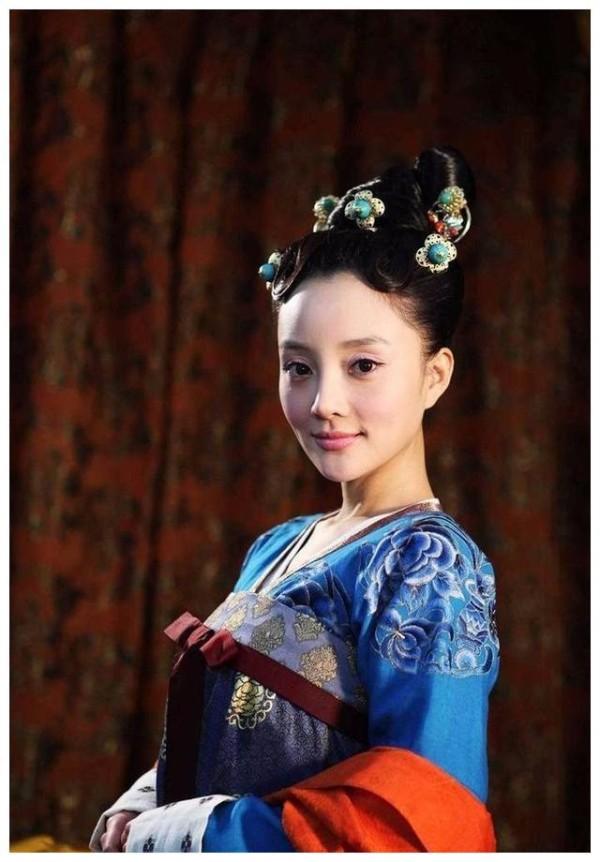 胡歌继仙剑经典再出山，将打造一部经典仙侠剧，女主比刘亦菲还美