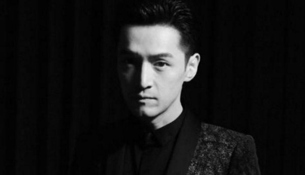 胡歌车祸之后的蜕变，从潇洒青年到儒雅绅士，演技越来越棒