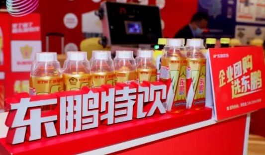 东鹏饮料“拼不动了”？年轻人不喜欢它，如何才能找到新出路？