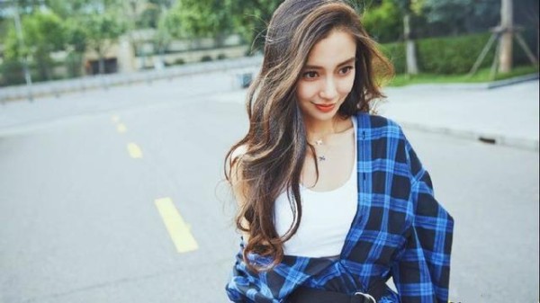 女明星们的偶像，baby的偶像是韩国人，赵丽颖的偶像是我们老胡