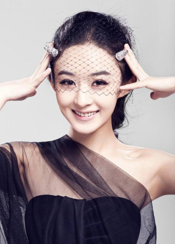 高清镜头下的赵丽颖又美又瘦, 少女感十足!