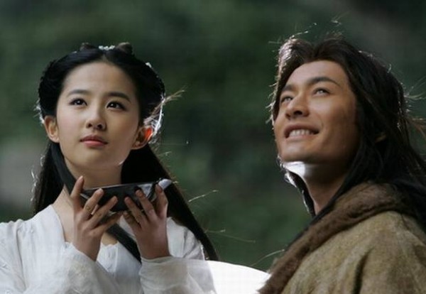 刘亦菲黄晓明绯闻是真是假？究竟为什么黄晓明不离婚？