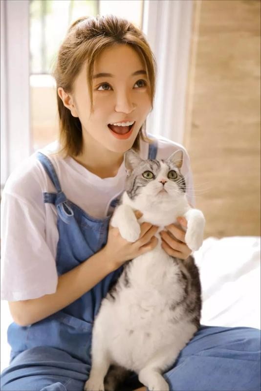 《学猫叫》卖萌成风 打造“猫系女友”小潘潘