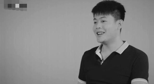 LOL：小智大谈主播生活不易，赚的钱很多，却表面风光背地受气