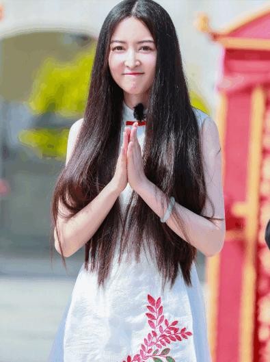 《我们来了》7个素人被忽略不受尊重，但最美的她气质胜过郭碧婷