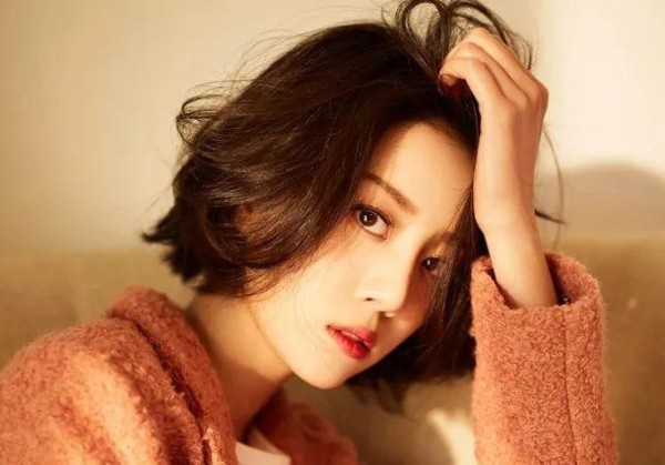 娱记在线：肖战资源很好？王彦霖私下？李溪芮难红？梅婷喜欢搜索自己的名字？汪峰和粉丝互动？