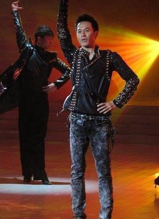 他被明星老板坑了7年，低谷时因赵丽颖的推荐，如今片约不断