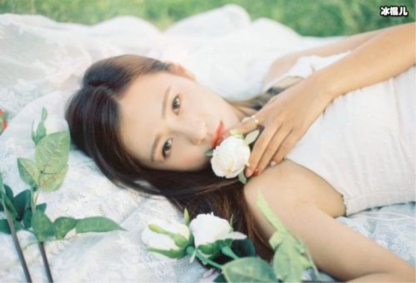 祝静婕不直播的原因是什么？她和虎牙贱圣两人的关系怎么样？
