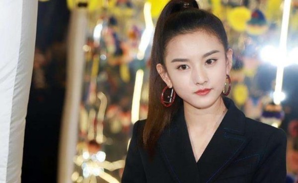 吴磊宋祖儿中戏过三试，吴磊孤身排队，宋祖儿却跟身边人畅聊