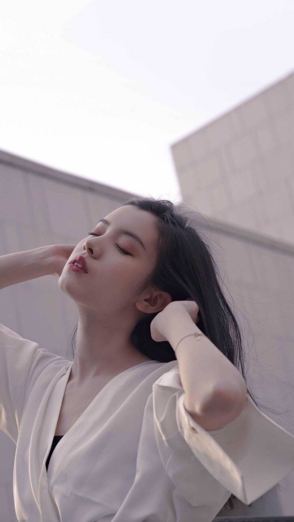 庾澄庆吴莫愁结婚照_庾澄庆和吴莫愁在一起了吗 第1张
