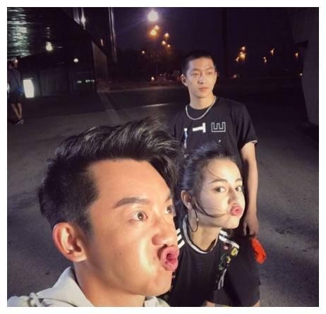 迪丽热巴跑男中跟谁关系最好？一条微博指明了是某二字男星！