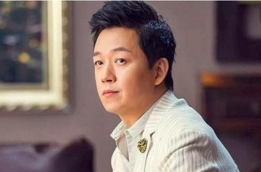 深扒潘粤明成长史：叛逆的浪子回头，和董洁的孽缘情史 。