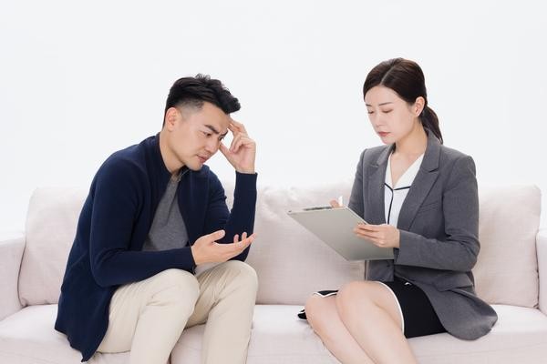 《刘黑仔的婚姻谜团：没有结婚，却有众多的追求者》 图1