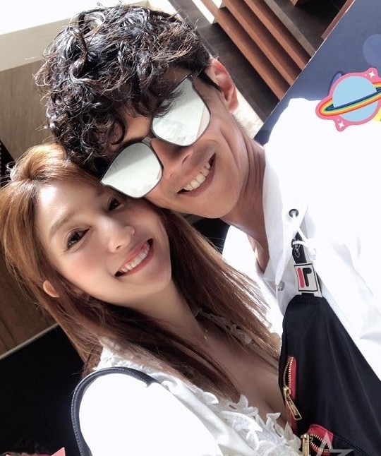 台湾主持人谢忻和阿翔到底什么关系？阿翔和老婆Grace怎么认识的
