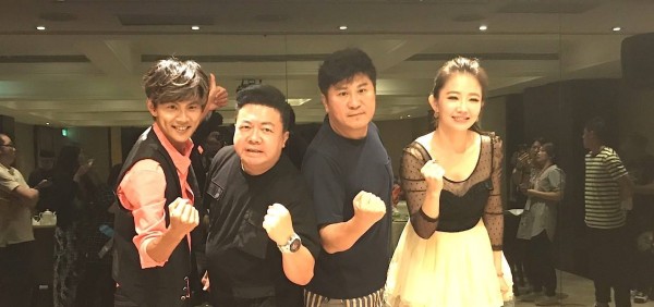 台湾主持人谢忻和阿翔到底什么关系？阿翔和老婆Grace怎么认识的