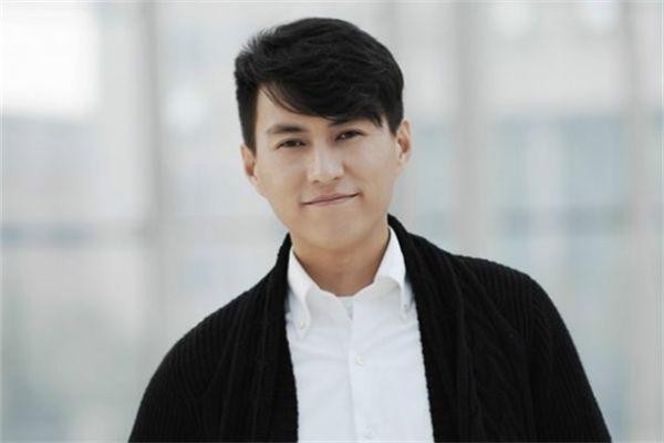娱记上线：靳东大器晚成？林峰资源差？NINE PERCENT能长久吗？陈紫函和老公？刘芮麟开心果？