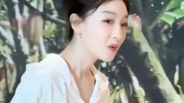 一个明星的成功离不开造型师，化妆师，服装设计师……