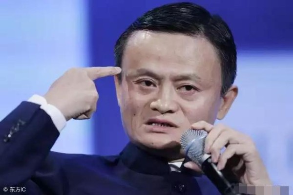 因长得像马云走红，获马云资助还住进别墅，如今已发福不像马云