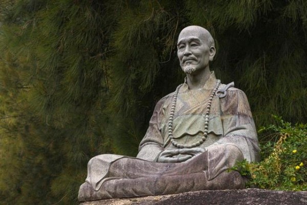李叔同：从富二代到一代高僧，他的每一步都走得如此极致