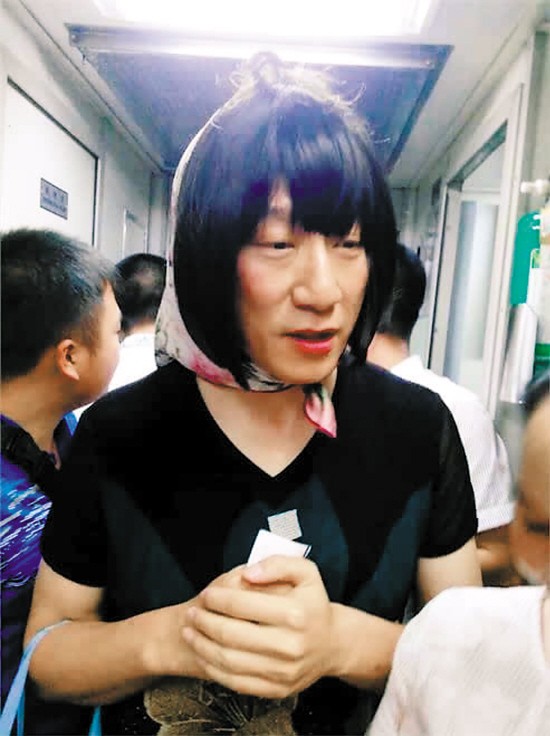 　孙红雷的“狼外婆”造型遭到众人调侃