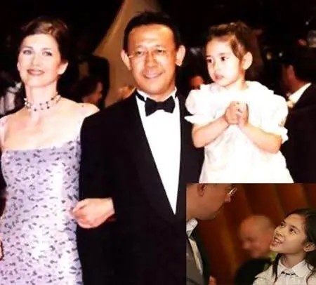 周韵是姜文的几任妻子和姜文怎么在一起的？姜文曾经拒绝过周韵吗