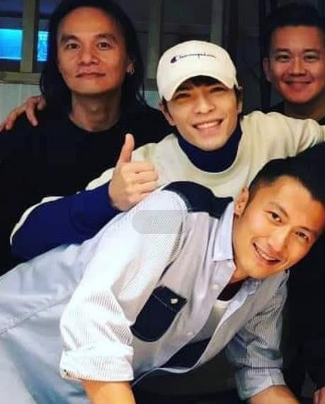 房祖名生日聚会秀出强大朋友圈，个个都是圈内大腕，关系网雄厚