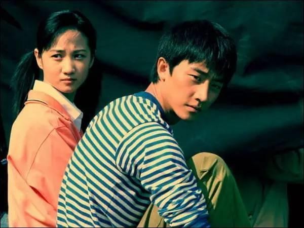因出演盲人被认可的黄轩，被传和蒋雯丽关系不一般，感情状态成谜