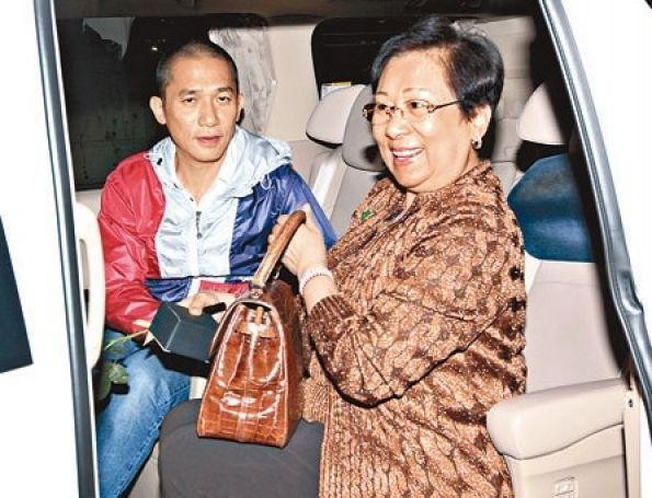 黄秋生寻亲记后续，单亲长大如何养成大明星？