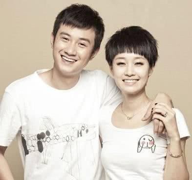 靳东曾经爱她如痴，和马伊琍是好朋友，如今二婚美出新高度