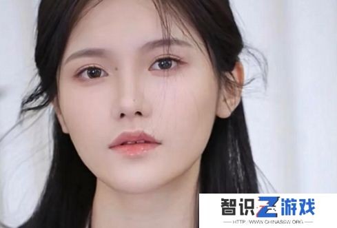 小杨嫂已退出三只羊公司，疑与小杨哥婚变，岳父回应：一生很短照顾好自己