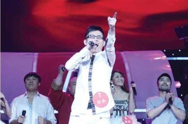 小保安参赛星光大道爆红！娶了娇妻，买北京豪宅、豪车