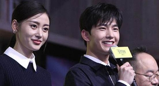 杨洋恋情公布，不是李沁、郑爽，更不是宋茜，恋爱证据曝光！