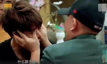 卓伟惊曝新猛料：继李小璐夜宿门，又一线当红男星出轨被坐实