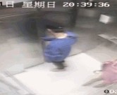 卓伟惊曝新猛料：继李小璐夜宿门，又一线当红男星出轨被坐实
