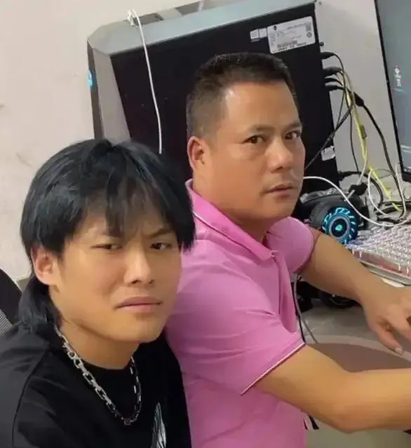 51tracking：小杨哥隐私照片曝光，父子态度大反差引发热议！