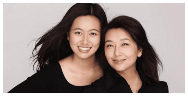 曾和王志文因戏生情，却转身闪婚高曙光，今年过半百风韵犹存