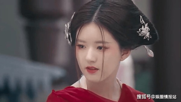 赵露思“掀桌”之后 顶流小花的反抗时刻