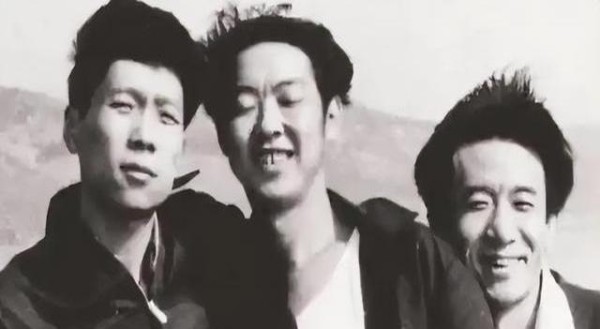 京圈大佬加代离世五年，遗孀开迈巴赫扫墓，重情义人生引追忆-有驾