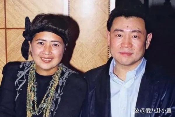 刘銮雄的前妻宝咏琴分得10亿身...@爱八卦小蛮的动态